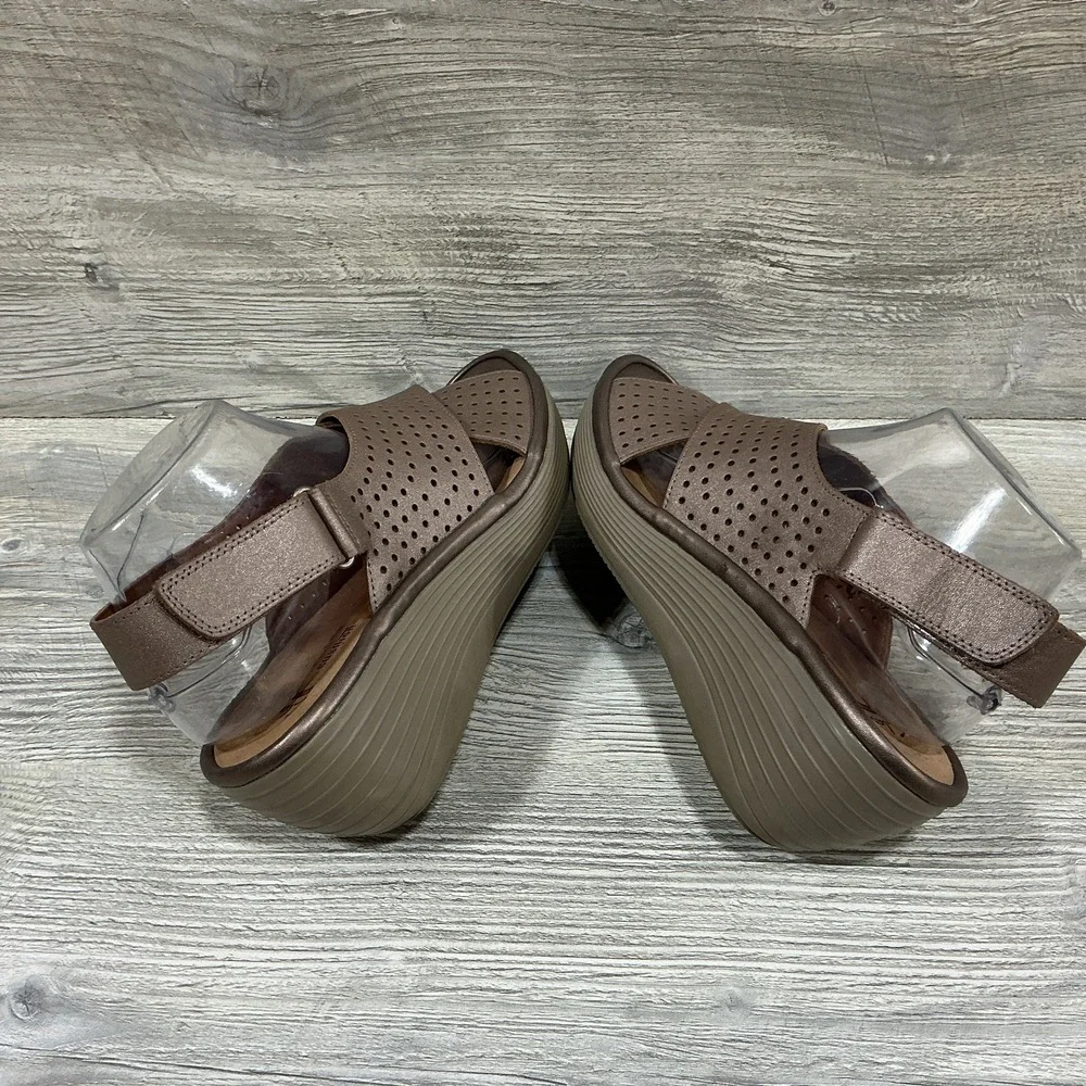 Clarks Reedly Variel Wedge Sandals Metallic Pale Bronze Women's Size 9 M
